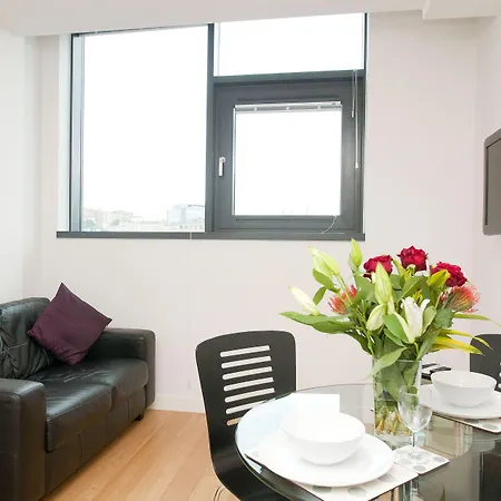 Cleyro Serviced - Finzels Reach Bristol