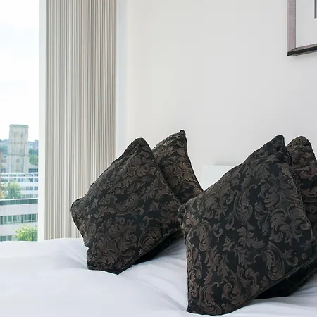 Cleyro Serviced - Finzels Reach Apartman Bristol