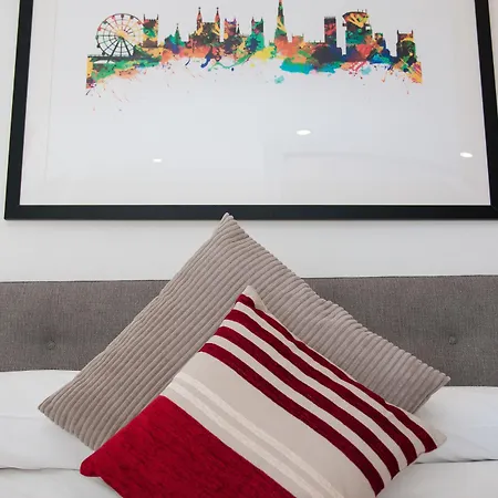 Cleyro Serviced - Finzels Reach * Bristol