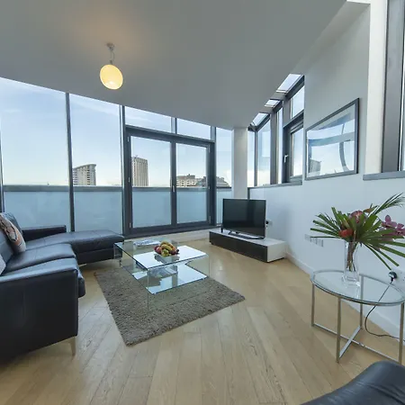 Cleyro Serviced - Finzels Reach Apartman Bristol