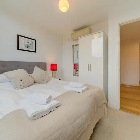 Cleyro Serviced - Finzels Reach