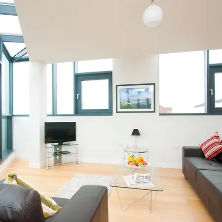 Apartment Cleyro Serviced - Finzels Reach *