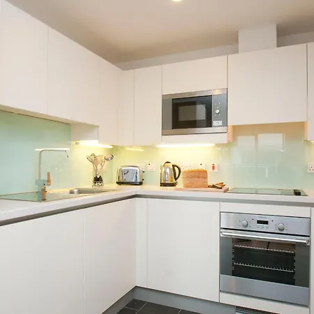 Apartment Cleyro Serviced - Finzels Reach Bristol