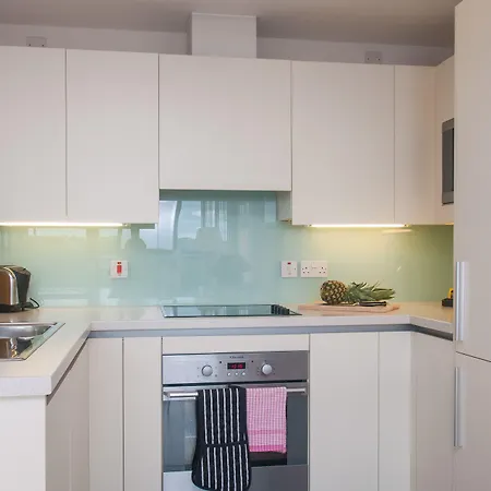 Cleyro Serviced - Finzels Reach * בריסטול