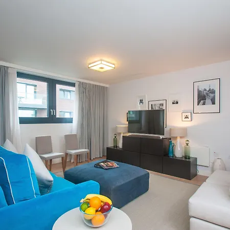 Apartment Cleyro Serviced - Finzels Reach