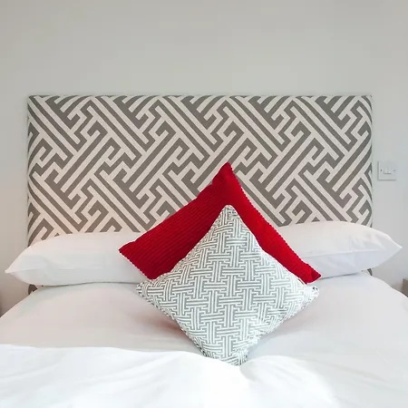 Cleyro Serviced - Finzels Reach דירה *