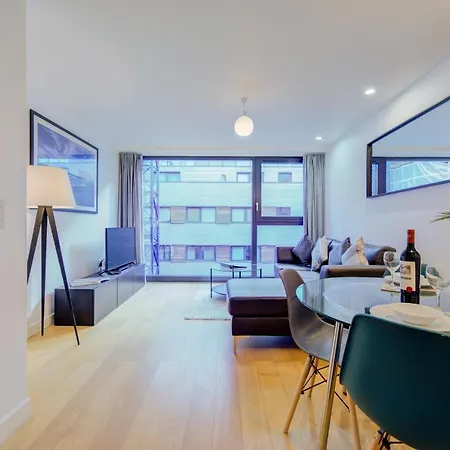 Apartment Cleyro Serviced - Finzels Reach *
