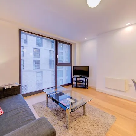 Apartment Cleyro Serviced - Finzels Reach *