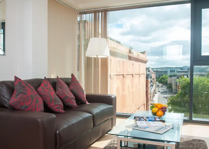 克雷罗服务公寓酒店 - 芬泽尔斯里奇 公寓 *