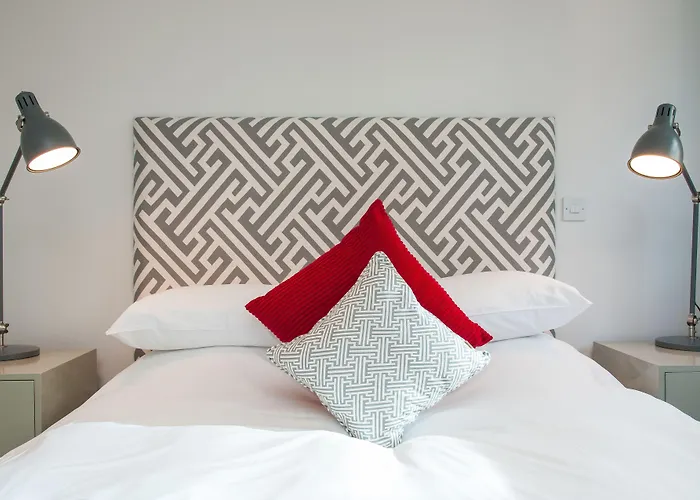 克雷罗服务公寓酒店 - 芬泽尔斯里奇 公寓 *