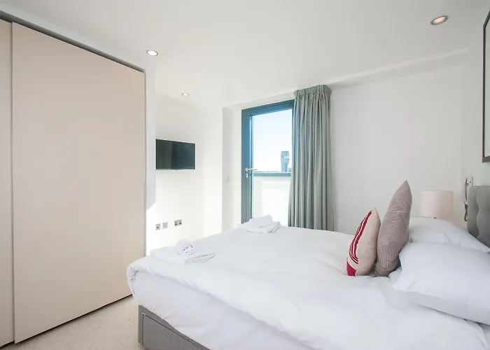 클레이로 서비스 - 핀젤스 리치