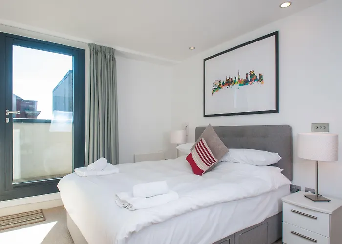 克雷罗服务公寓酒店 - 芬泽尔斯里奇 公寓 *