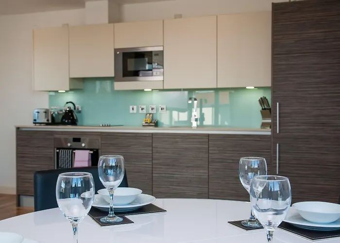 克雷罗服务公寓酒店 - 芬泽尔斯里奇 公寓 *