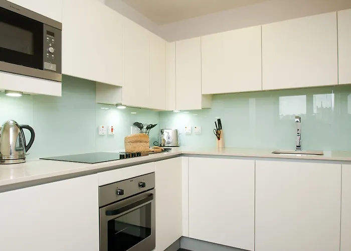 克雷罗服务公寓酒店 - 芬泽尔斯里奇 * 布里斯托