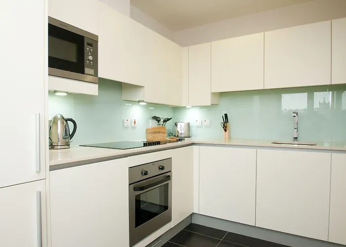 아파트 클레이로 서비스 - 핀젤스 리치 브리스틀