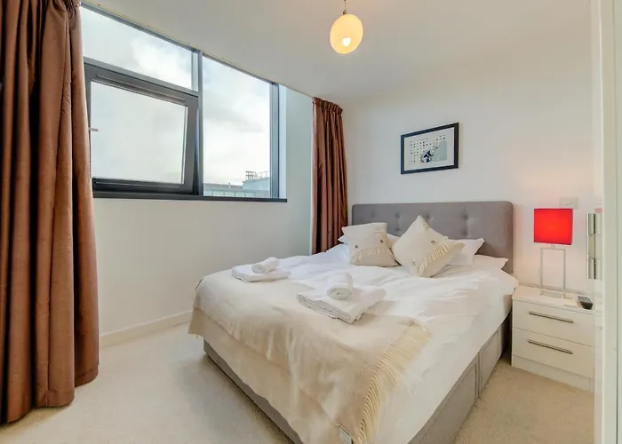 公寓 克雷罗服务公寓酒店 - 芬泽尔斯里奇 布里斯托