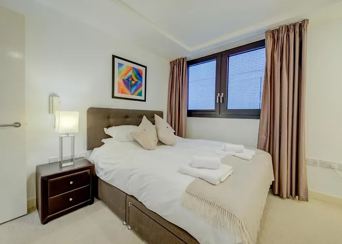 公寓 克雷罗服务公寓酒店 - 芬泽尔斯里奇 布里斯托