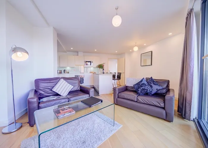 克雷罗服务公寓酒店 - 芬泽尔斯里奇 公寓 *