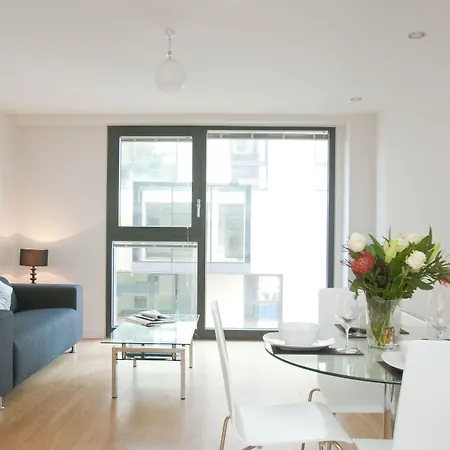 Cleyro Serviced - Finzels Reach * Bristol