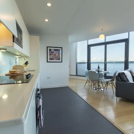 Cleyro Serviced - Finzels Reach Bristol