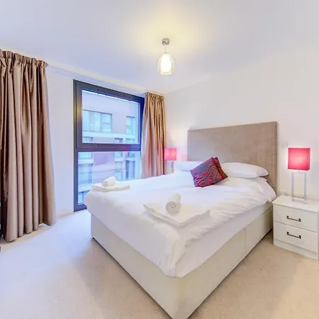 Cleyro Serviced - Finzels Reach Apartament Bristol