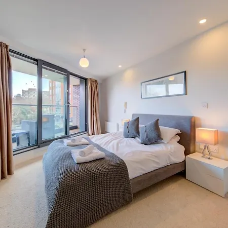Apartament Cleyro Serviced - Finzels Reach Bristol