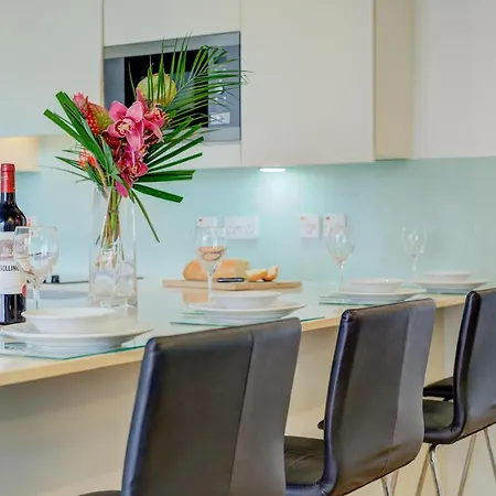 Cleyro Serviced - Finzels Reach Bristol