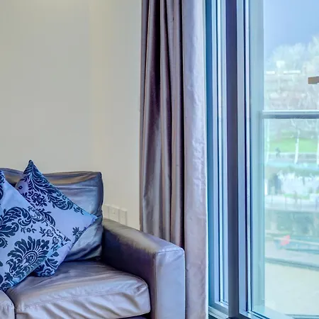 Cleyro Serviced - Finzels Reach