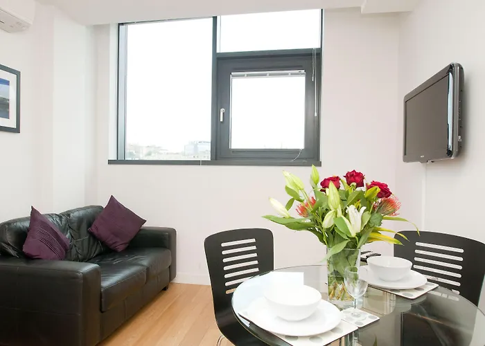 Cleyro Serviced - Finzels Reach Bristol