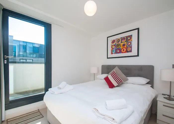 Cleyro Serviced - Finzels Reach