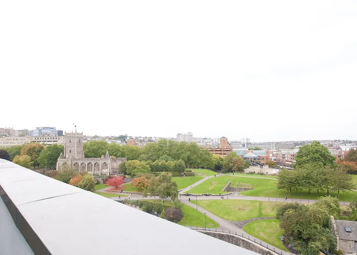 Cleyro Serviced - Finzels Reach