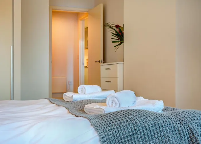 Cleyro Serviced - Finzels Reach Appartamento Bristol