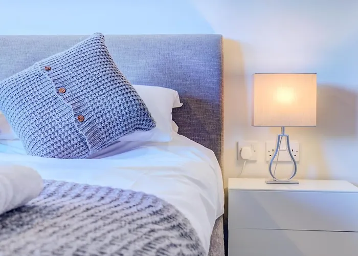 Cleyro Serviced - Finzels Reach * Bristol